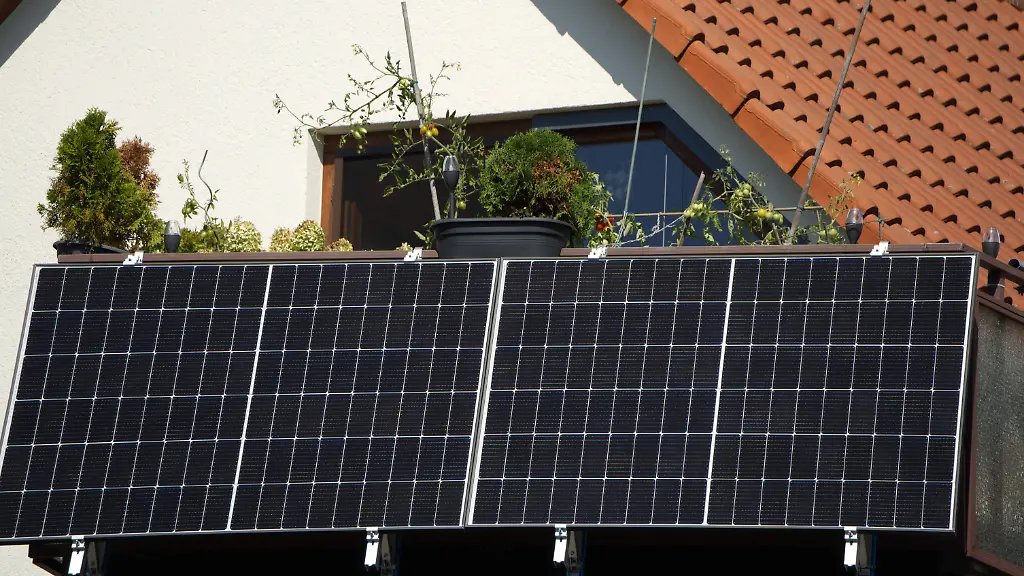 Solakon Herbstdeal: Günstiges Balkonkraftwerk mit Speicher