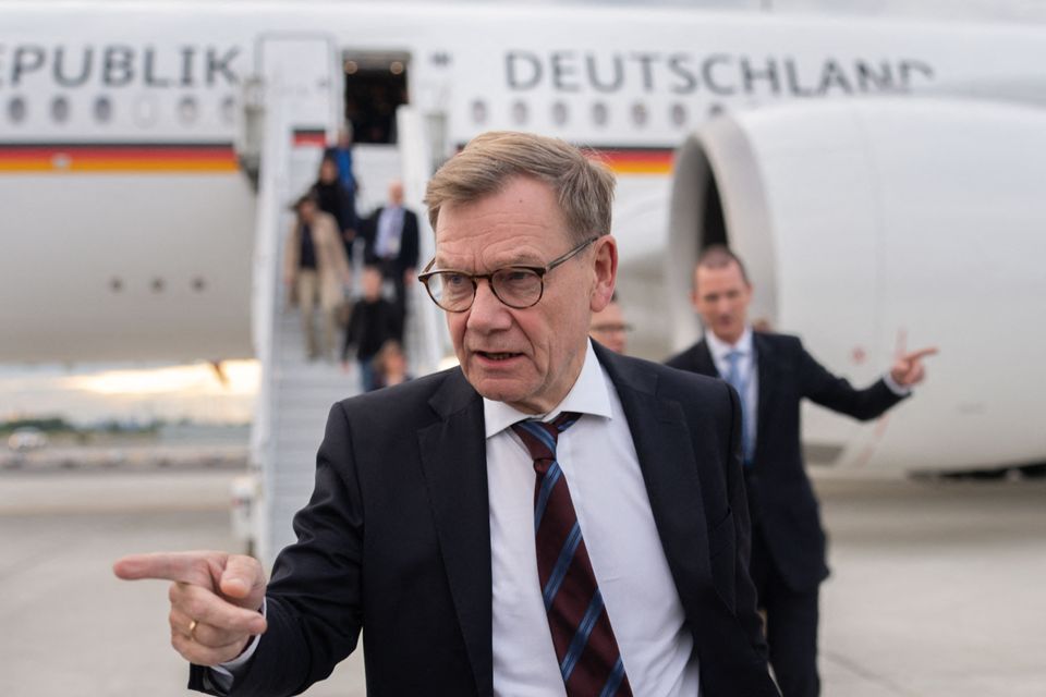 Diplomatisches Treffen zwischen Deutschland und Russland: Unterschiedliche Sichtweisen aus der Politik