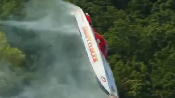 Spektakulärer Unfall in Missouri: Speedboot überschlägt sich mit hoher Geschwindigkeit