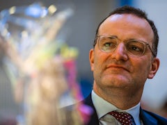 Widerstand gegen Jens Spahn wegen geplanter Sardinien-Reise