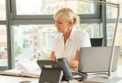 Erfahrungen älterer Arbeitnehmer: Umgang mit mangelnder Wertschätzung