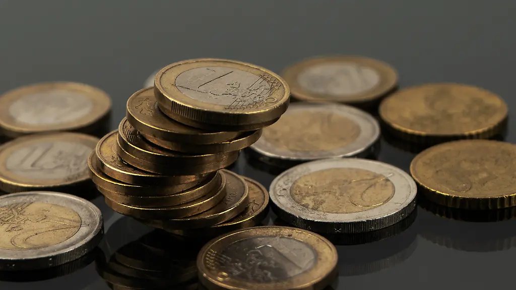 Wie sicher ist Tagesgeld im Vergleich zu Aktien?