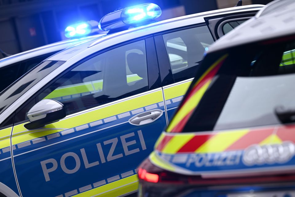Unfall in Rheinland-Pfalz: Motorradfahrer stirbt, Strafverfahren wegen Gaffer