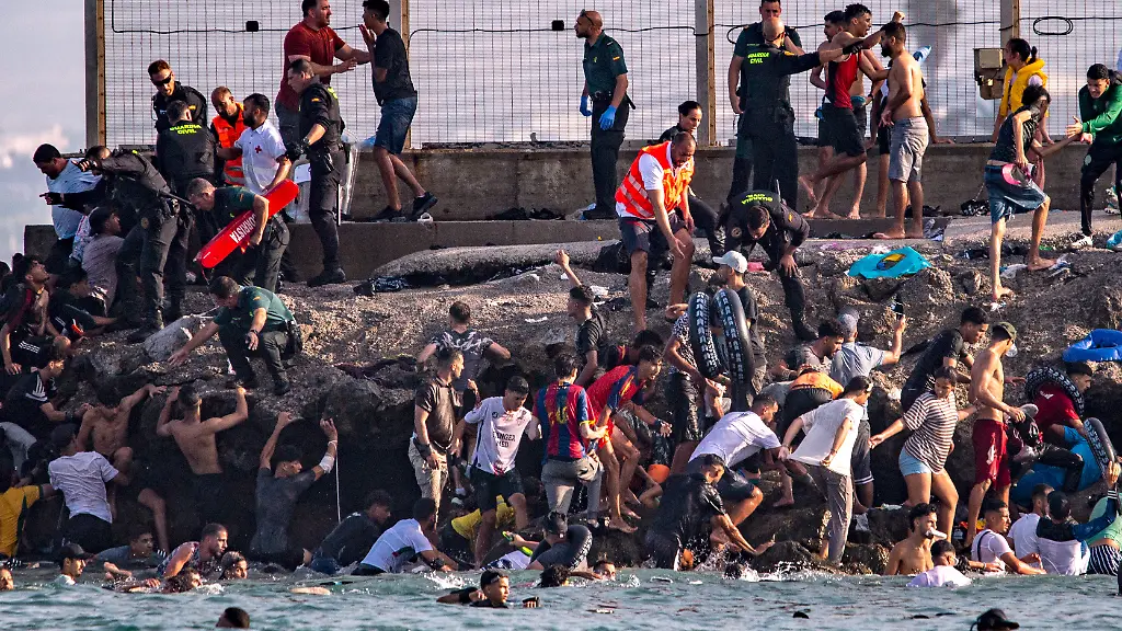Dobrindt schlägt Schnellabschiebungen bei Migrantenströmen vor