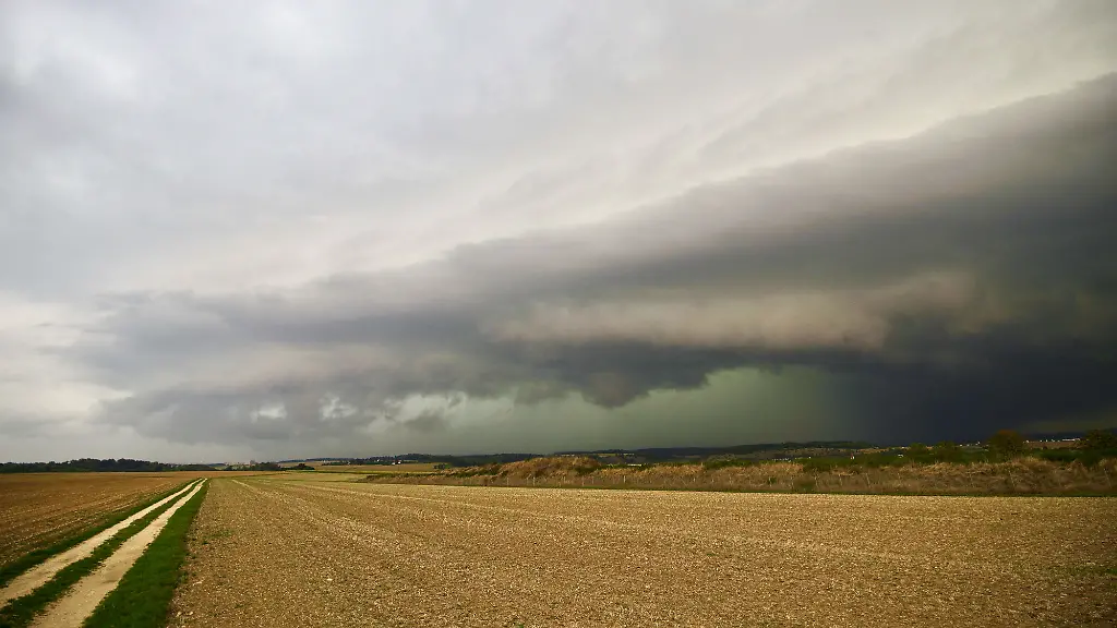 Kaltfront über Deutschland: Wetterumschwung im Herbst