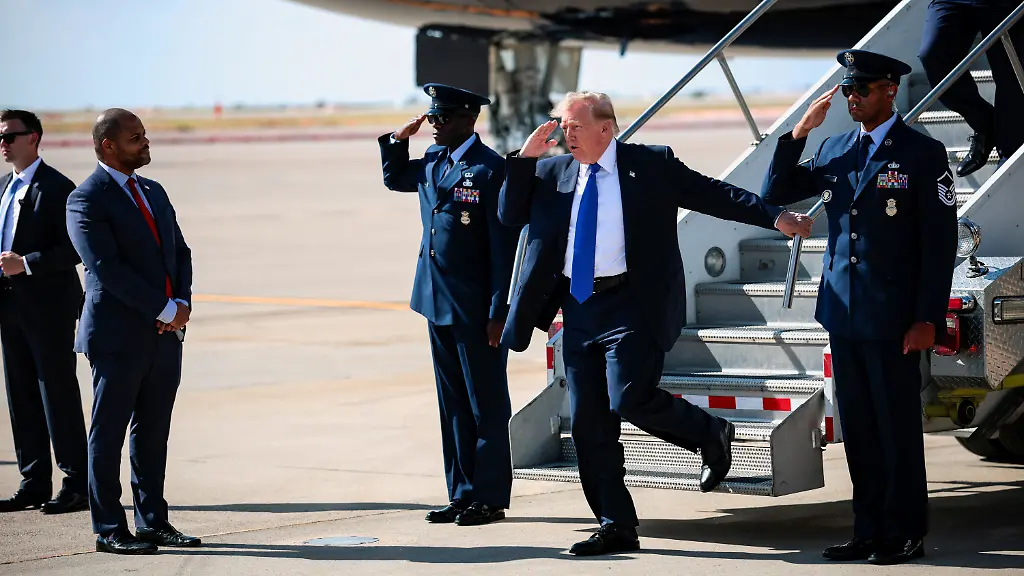 Komplikationen vor Trumps Abflug in Dallas