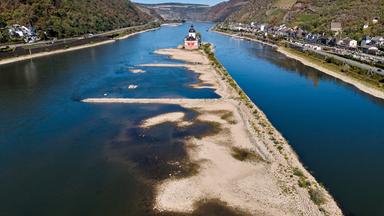 Historischer Tiefstand des Rheinpegels in Kaub und seine Auswirkungen