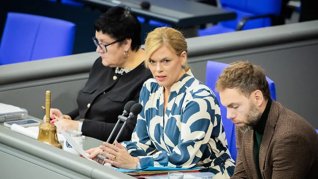 Klöckner droht mit härteren Maßnahmen im Bundestag