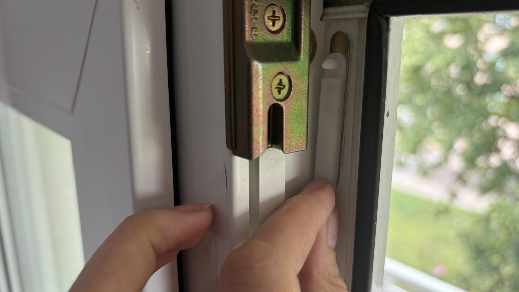 EASYmaxx Fliegengitter im Praxistest: Flexibler Insektenschutz für Ihr Zuhause