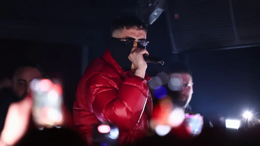 Rapper Haftbefehl nach schwerem Drogenrückfall in Reha-Klinik verlegt