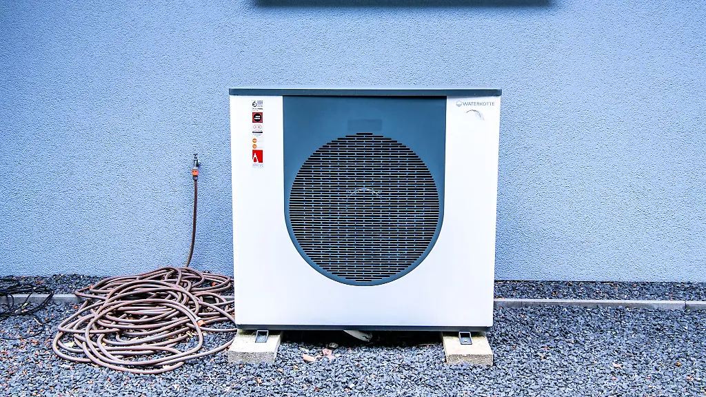 Wärmepumpe im Herbst reinigen