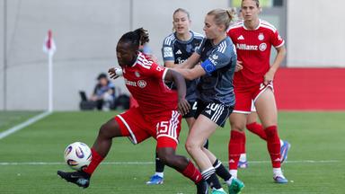 Spitzenspiel der Frauen-Bundesliga: FC Bayern München gegen Eintracht Frankfurt