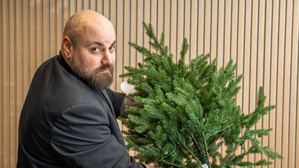 Künstliche Weihnachtsbäume: Ein Überblick über beliebte Modelle und worauf Sie achten sollten