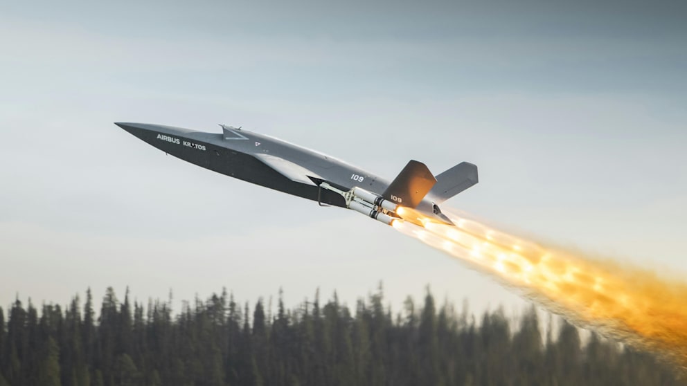 Erster Testflug der unbemannten Kampfdrohne ‚Valkyrie‘ in Europa