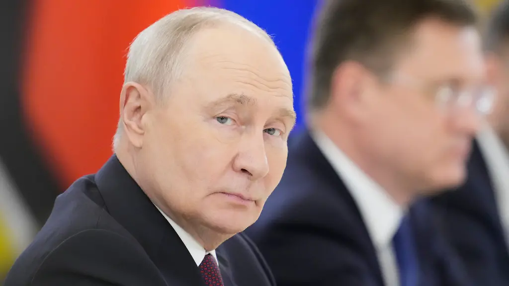 Putins Strategie: Lobeshymnen auf Elon Musk und Starlink