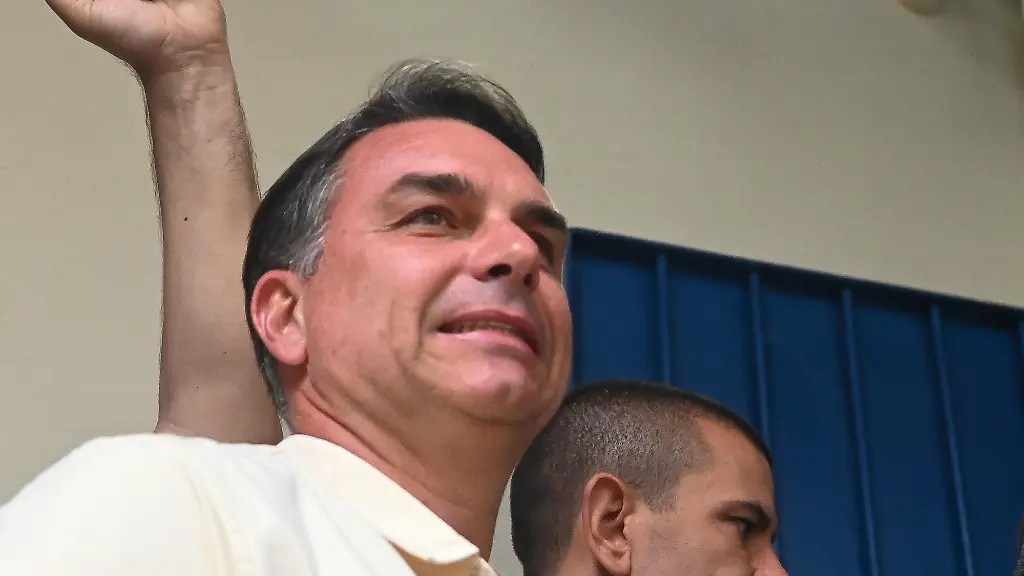 Stitchwahl in Brasilien: Lula gegen Flávio Bolsonaro
