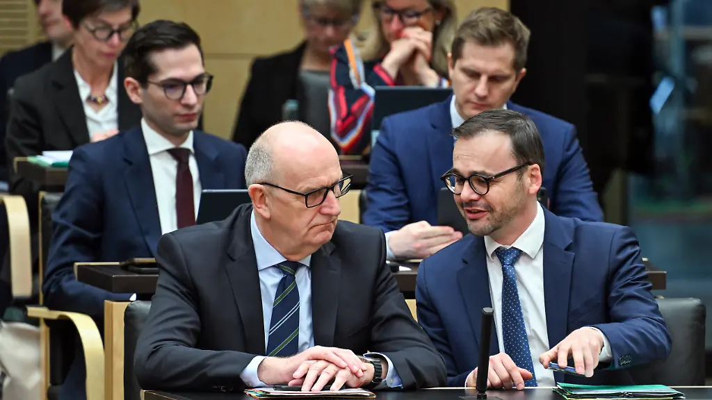 Brandenburgs Ministerpräsident und Innenminister fordern Kurswechsel