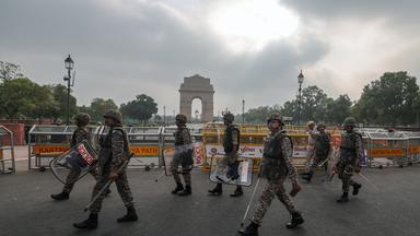 Polizei in Neu-Delhi geht gegen Proteste der ‚Kakerlaken‘-Bewegung vor