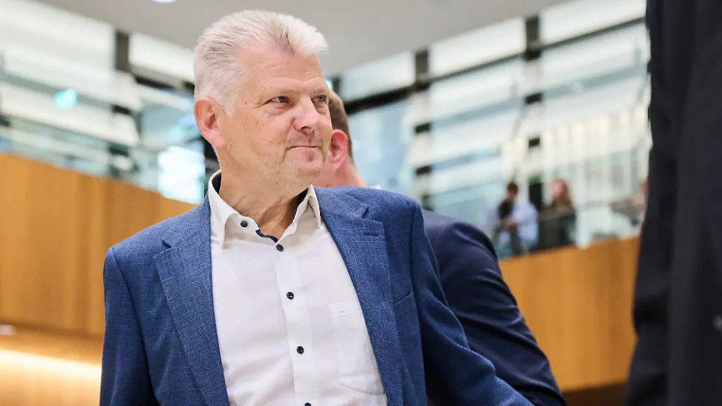 Niedersachsens SPD-Fraktionschef tritt zurück