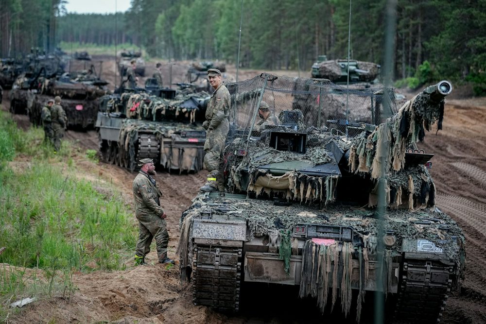 Unterschiedliche Ansichten zur Aufrüstung der Bundeswehr in Europa