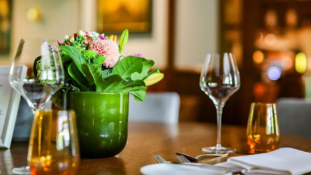 Rechtliche Aspekte beim Restaurantbesuch: Wer zahlt die Rechnung?