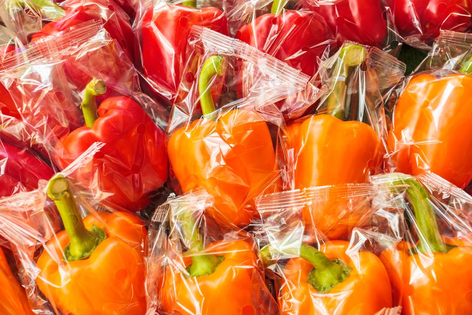 Paprikas in Plastikverpackungen: Neue Steuer wird ab Juli 2027 eingeführt