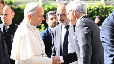 Vorbereitungen für die Operation von Papst Leo XIV.