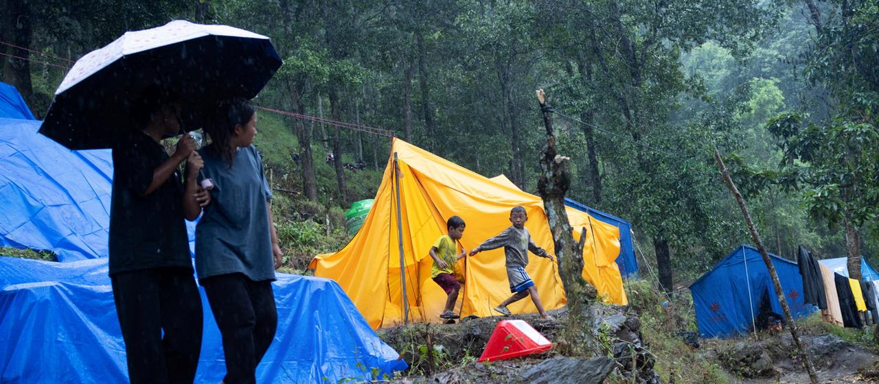 Die Gefahr nach der Flutkatastrophe in Nepal