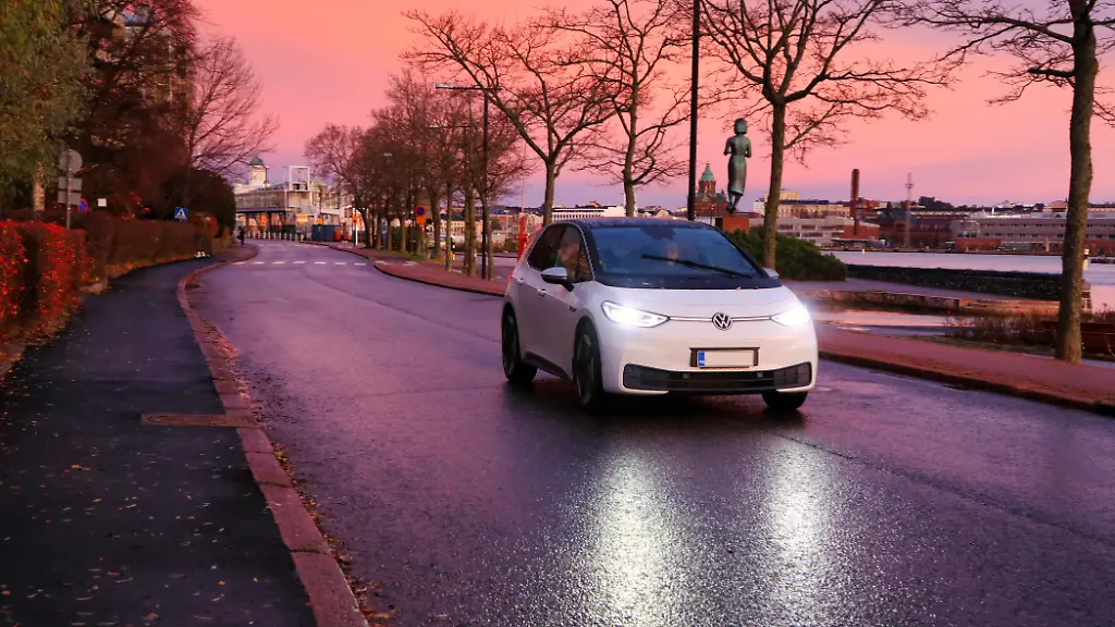 VW drosselt Ladeleistung bestimmter E-Autos wegen Batterieproblemen