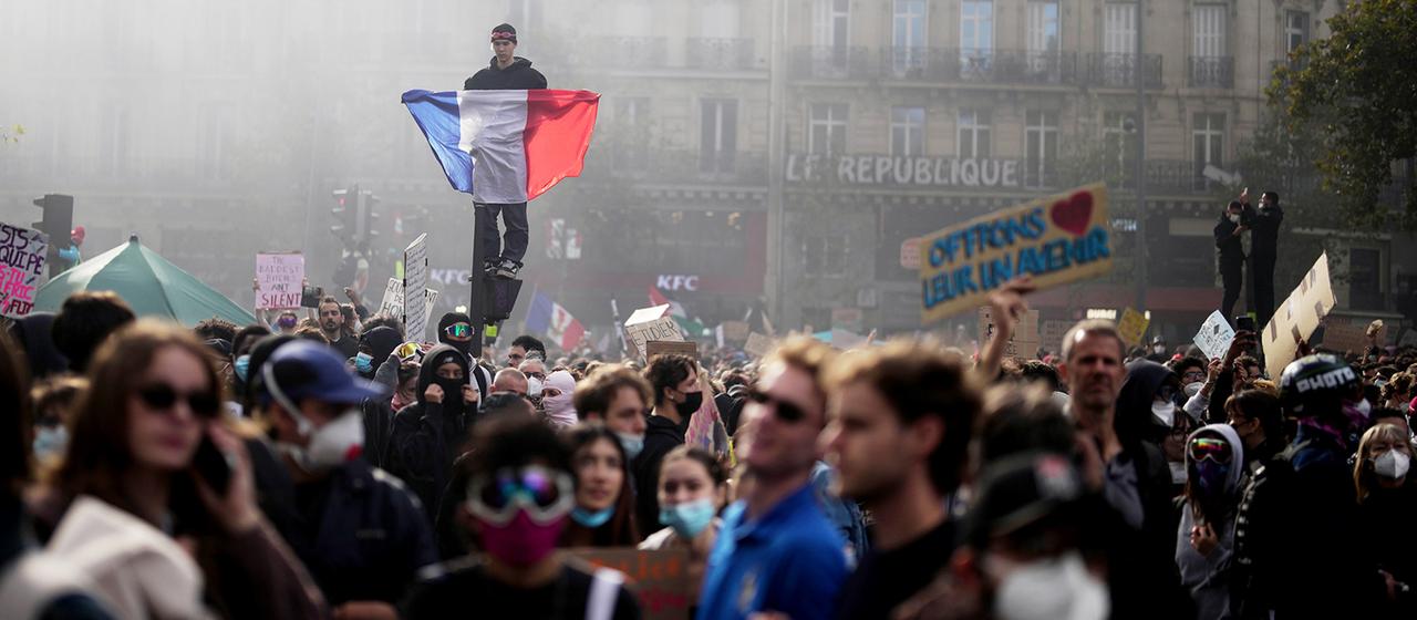 Faktenprüfung: Falsche Bilder und Videos der Proteste in Frankreich