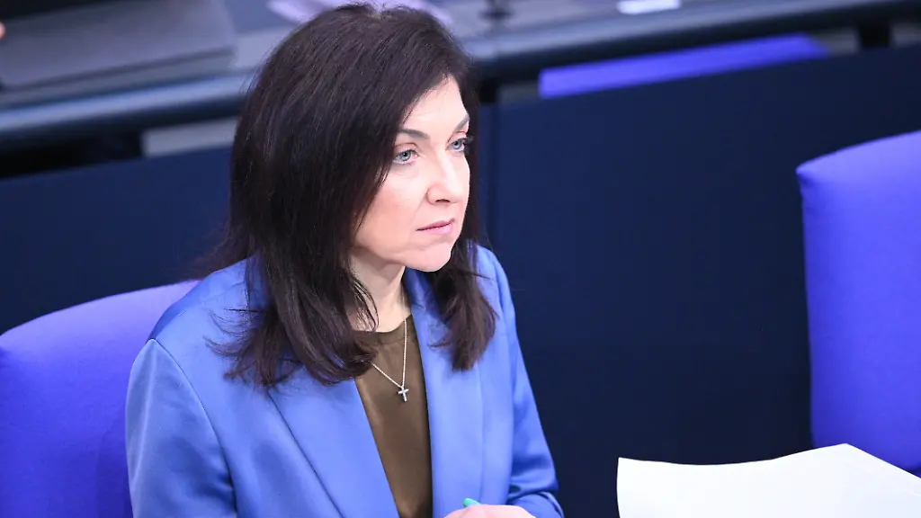 Ministerin Reiche muss Instagram-Post löschen
