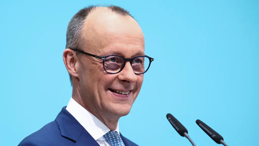 Kanzler wirbt erfolgreich um Milliardeninvestitionen