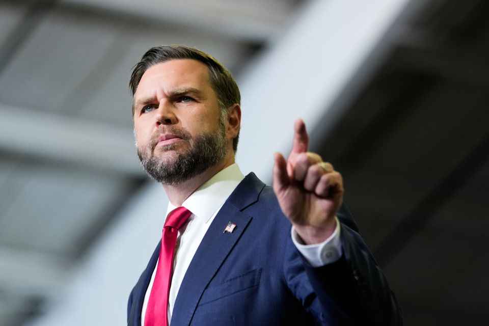Vizepräsident Vance kritisiert Einwanderungspolitik in Frankreich
