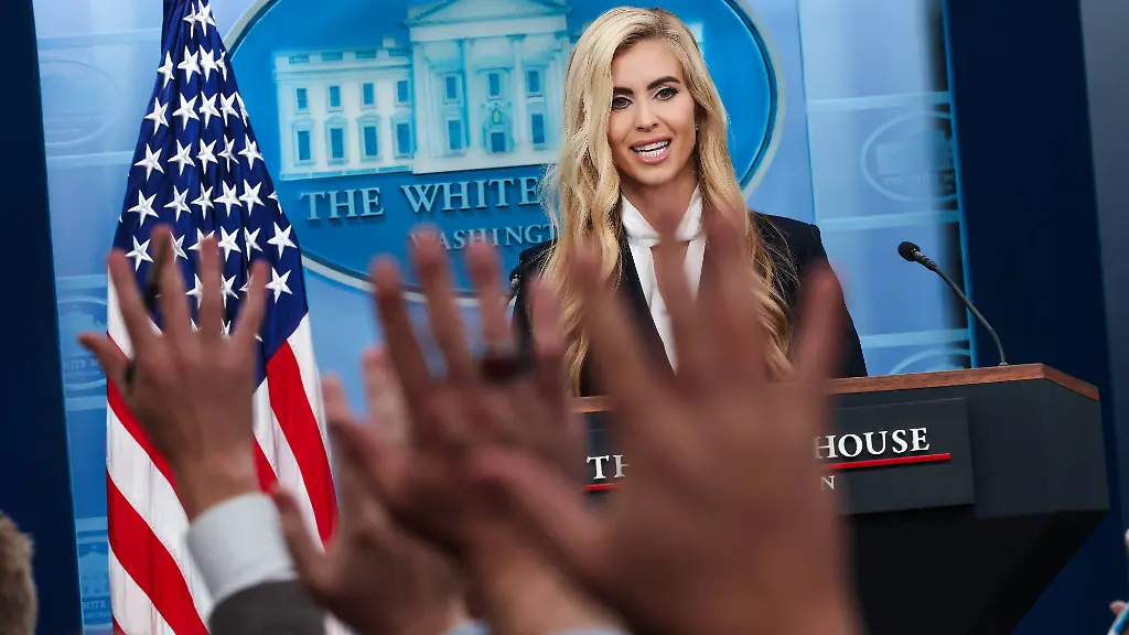 Fragwürdiger Anwaltstitel: Trumps neue Sprecherin unter Druck