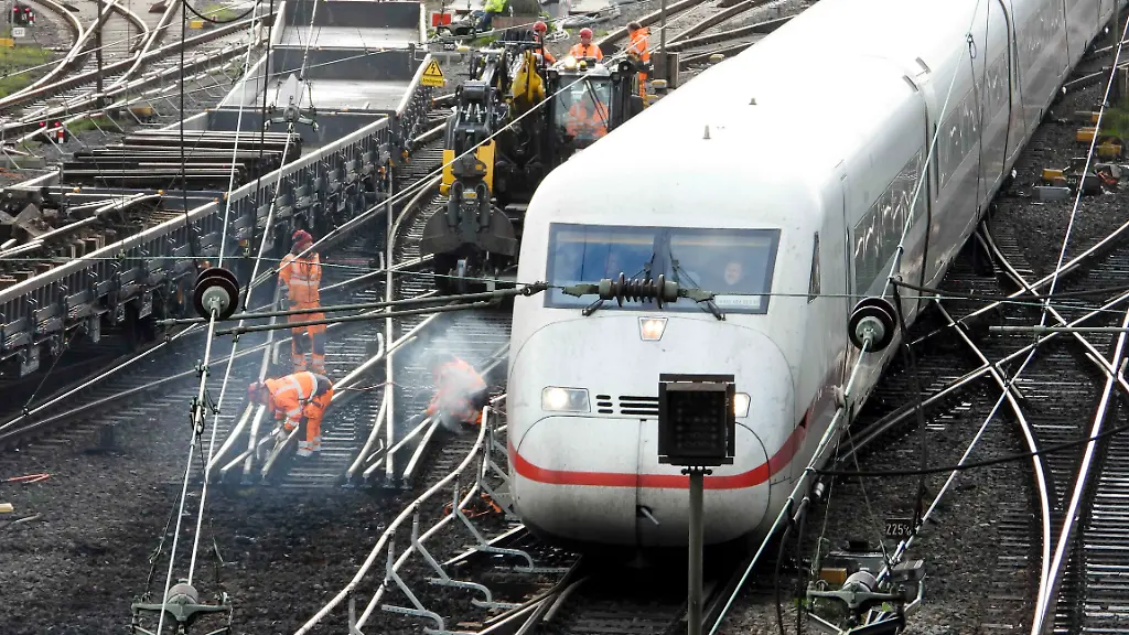 Bahnverkehr zwischen Hamburg und Berlin nach Bombenfund wiederhergestellt