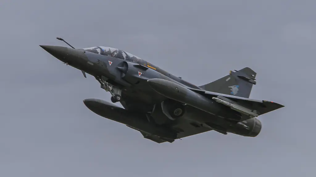 Kampfjet stürzt bei Nancy ab: Mindestens ein Toter