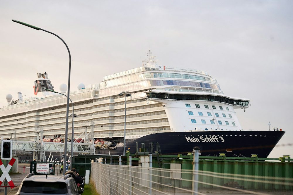 Windböe verursacht Kollision von Kreuzfahrtschiff in Bremerhaven