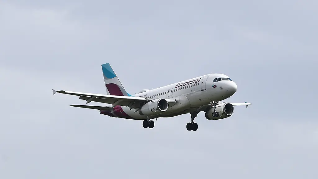 Zwischenfall auf Eurowings-Flug: Massenanfall von Verletzten erfordert Sonderlandung