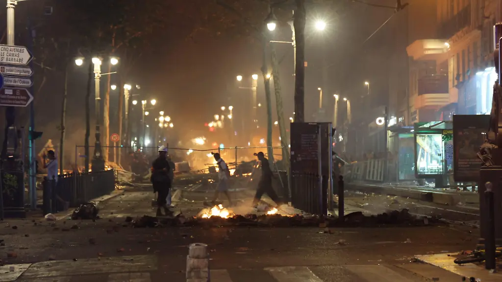 Massenproteste und Unruhen in Frankreich