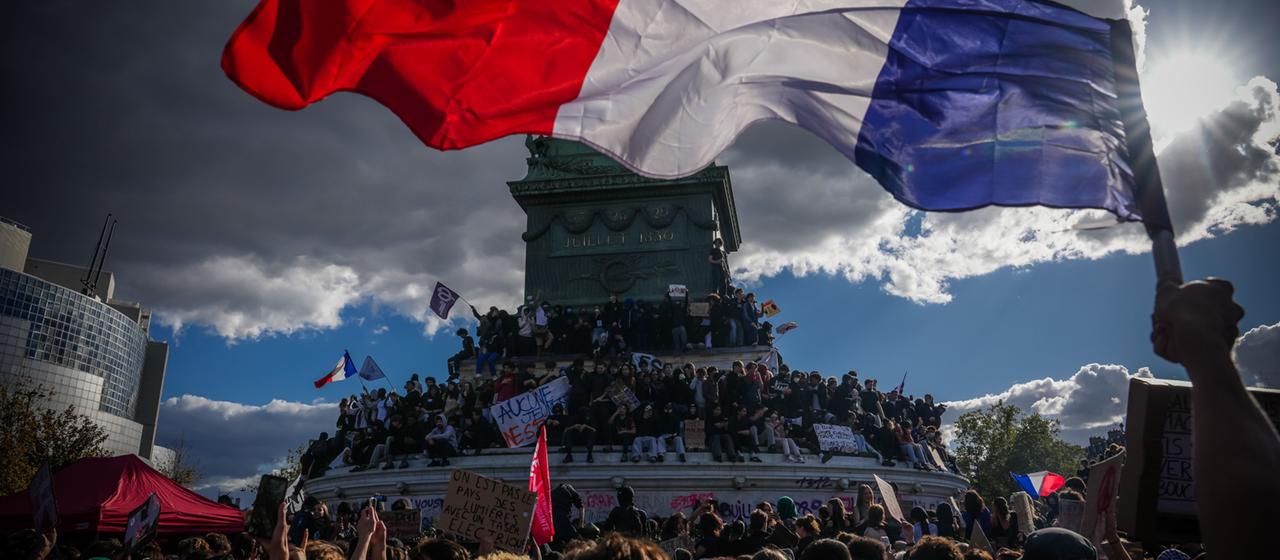 Frankreich kündigt Unterstützung durch Vertretungslehrer an